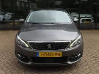 Gebraucht Peugeot 308 Allure 131 PS (96 kW) 2020 Grau Limousine