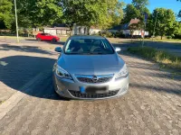 Gebraucht Opel Astra 116 PS (85 kW) 2011 Grau Limousine
