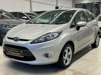 Gebraucht Ford Fiesta Trend 60 PS (44 kW) 2012 Silber Limousine