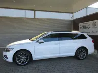 Gebraucht VW Passat Business 150 PS (110 kW) 2022 Gletscherweiß metallic Kombi