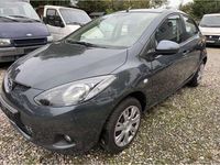 Gebraucht Mazda 2 Center-Line 95 PS (69 kW) 2012 Metropolitan grey Kleinwagen