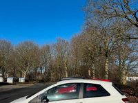 Gebraucht Toyota Yaris 69 PS (50 kW) 2012 Weiß Kleinwagen