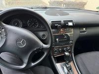 Gebraucht Mercedes C180 143 PS (105 kW) 2004 Silber Limousine