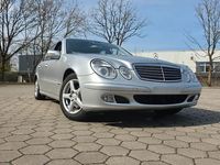 Gebraucht Mercedes E220 Classic 150 PS (110 kW) 2003 Silber Limousine