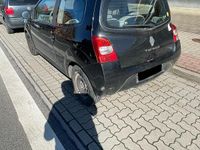 Second-hand Renault Twingo 75 CP (55 kW) 2010 Negru Hatchback