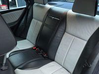 Gebraucht Mercedes E230 Avantgarde 150 PS (110 kW) 1997 Schwarz Limousine