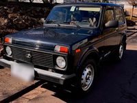 Gebraucht Lada niva 82 PS (60 kW) 2015 Grün SUV