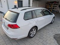 Gebraucht VW Golf VII Comfortline 110 PS (80 kW) 2015 Weiß Kombi