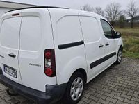 Gebraucht Peugeot TePee Active 92 PS (67 kW) 2017 Weiß Kombi