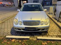 Gebraucht Mercedes E220 150 PS (110 kW) 2005 Silber Limousine