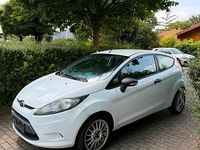 Gebraucht Ford Fiesta 61 PS (44 kW) 2005 Weiß Kleinwagen