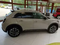 Neu Fiat 600E La Prima 114 kW (156 PS) 2025 Beige SUV