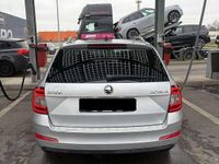 Gebraucht Skoda Octavia Elegance 150 PS (110 kW) 2015 Grau Kombi