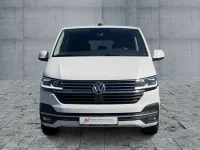 Gebraucht VW Multivan Generation Six 150 PS (110 kW) 2022 Weiß Van / Kleinbus