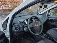 Gebraucht Fiat Punto 69 PS (50 kW) 2017 Weiß Kleinwagen