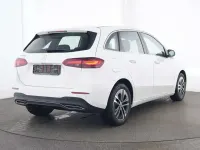Gebraucht Mercedes B250 163 PS (119 kW) 2025 Unilack polarweiß Kleinwagen