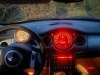 Second-hand Mini Cooper 115 CP (84 kW) 2002 Galben Hatchback