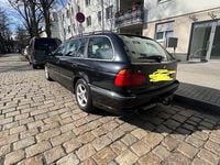 Gebraucht BMW 523 170 PS (125 kW) 2000 Schwarz Kombi