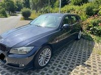 Gebraucht BMW 325 Sport Line 218 PS (160 kW) 2009 Blau Kombi
