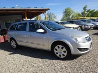 Używany Opel Astra Edition 110 KM (80 kW) 2008 Szary Sedan/Limuzyna