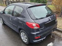 Gebraucht Peugeot 206 60 PS (44 kW) 2010 Grau Limousine