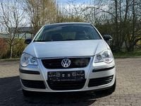Second-hand VW Polo Trendline 64 CP (47 kW) 2006 Argintiu Hatchback