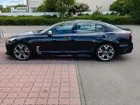 Gebraucht Kia Stinger GT-Line 200 PS (147 kW) 2017 Schwarz Kleinwagen
