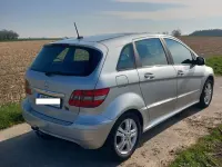Gebraucht Mercedes B150 95 PS (69 kW) 2009 Silber Van / Kleinbus