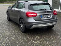 Gebraucht Mercedes GLA220 170 PS (125 kW) 2013 Grau SUV