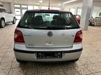 Second-hand VW Polo 75 CP (55 kW) 2002 Argintiu Hatchback