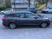 Usata Ford Focus Active 120 CV (88 kW) 2020 Grigio Station wagon