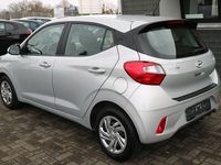 Gebraucht Hyundai i10 Select 67 PS (49 kW) 2022 Silber Kleinwagen