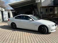 Gebraucht BMW 330 245 PS (180 kW) 2012 Weiß Coupé