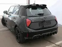 Używany Mini John Cooper Works 156 KM (114 kW) 2024 Czarny Hatchback