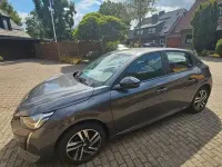 Gebraucht Peugeot 208 Active 101 PS (74 kW) 2023 Grau Kleinwagen