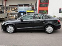 Gebraucht Audi A3 Basis 116 PS (85 kW) 2019 Schwarz Limousine