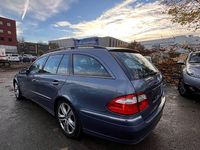 Gebraucht Mercedes E200 163 PS (119 kW) 2006 Blau Kombi