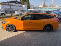 Gebraucht Ford Focus ST 280 PS (205 kW) 2021 Orange Kombi