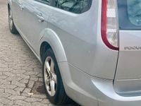 Gebraucht Ford Focus 106 PS (77 kW) 2010 Silber Kombi