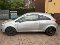 Używany Opel Corsa Edition 60 KM (44 kW) 2010 Srebrny Hatchback