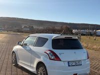 Gebraucht Suzuki Swift Club 94 PS (69 kW) 2016 Weiß Kleinwagen