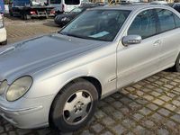 Gebraucht Mercedes E320 Elegance 224 PS (164 kW) 2003 Silber Limousine