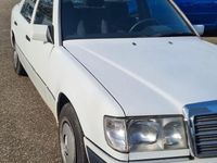 Gebraucht Mercedes E230 132 PS (97 kW) 1991 Weiß Limousine