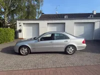 Gebraucht Mercedes E270 177 PS (130 kW) 2002 Silber Limousine
