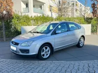 Second-hand Ford Focus Ghia 101 CP (74 kW) 2006 Argintiu Hatchback