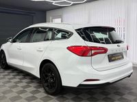 Gebraucht Ford Focus Cool & Connect 125 PS (91 kW) 2019 Weiß Kombi