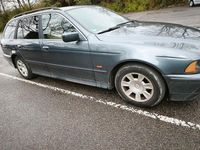 Gebraucht BMW 525 192 PS (141 kW) 2005 Blau Kombi