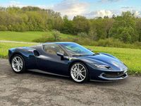 Second-hand Ferrari 296 829 CP (609 kW) 2023 Albastru Coupe