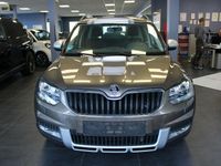 Gebraucht Skoda Yeti Outdoor Ambition 122 PS (89 kW) 2015 Braun SUV