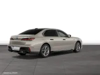 Gebraucht BMW M760e Comfort Edition 571 PS (419 kW) 2025 Limousine